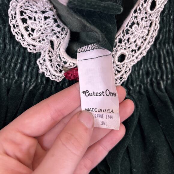 2) Vintage 90's 18m Green & 24m Black/Gold Velvet Holiday Dresses Bnfts Charity - Picture 8 of 11